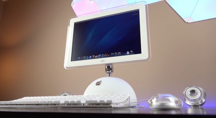 歴史から Applu: それも来るMac 巨大モニター付き G4 – Jablíčkář.cz