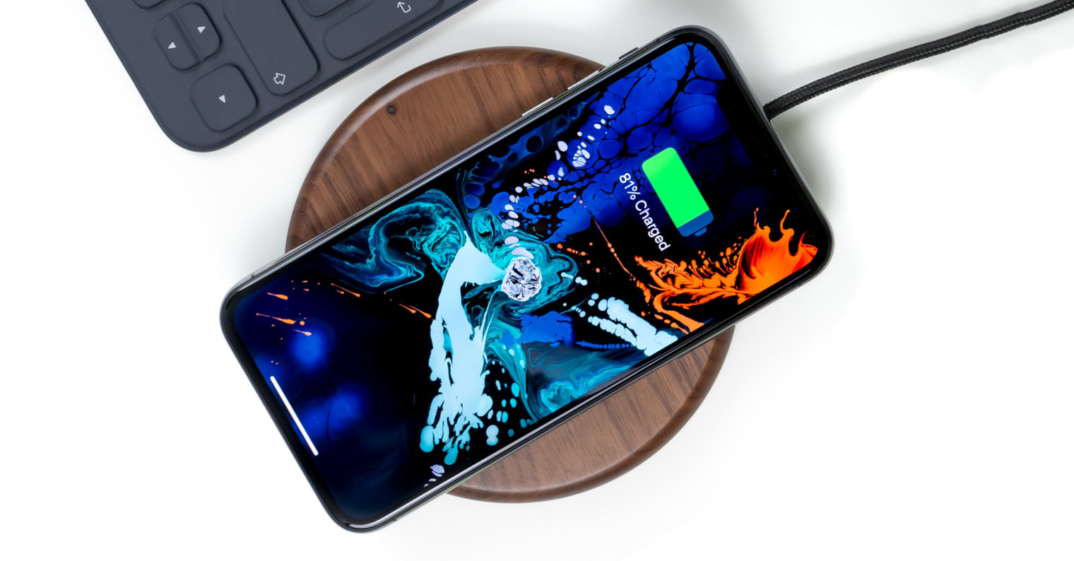 مکمل طور پر وائرلیس iphone FB مکمل طور پر وائرلیس iphone FB