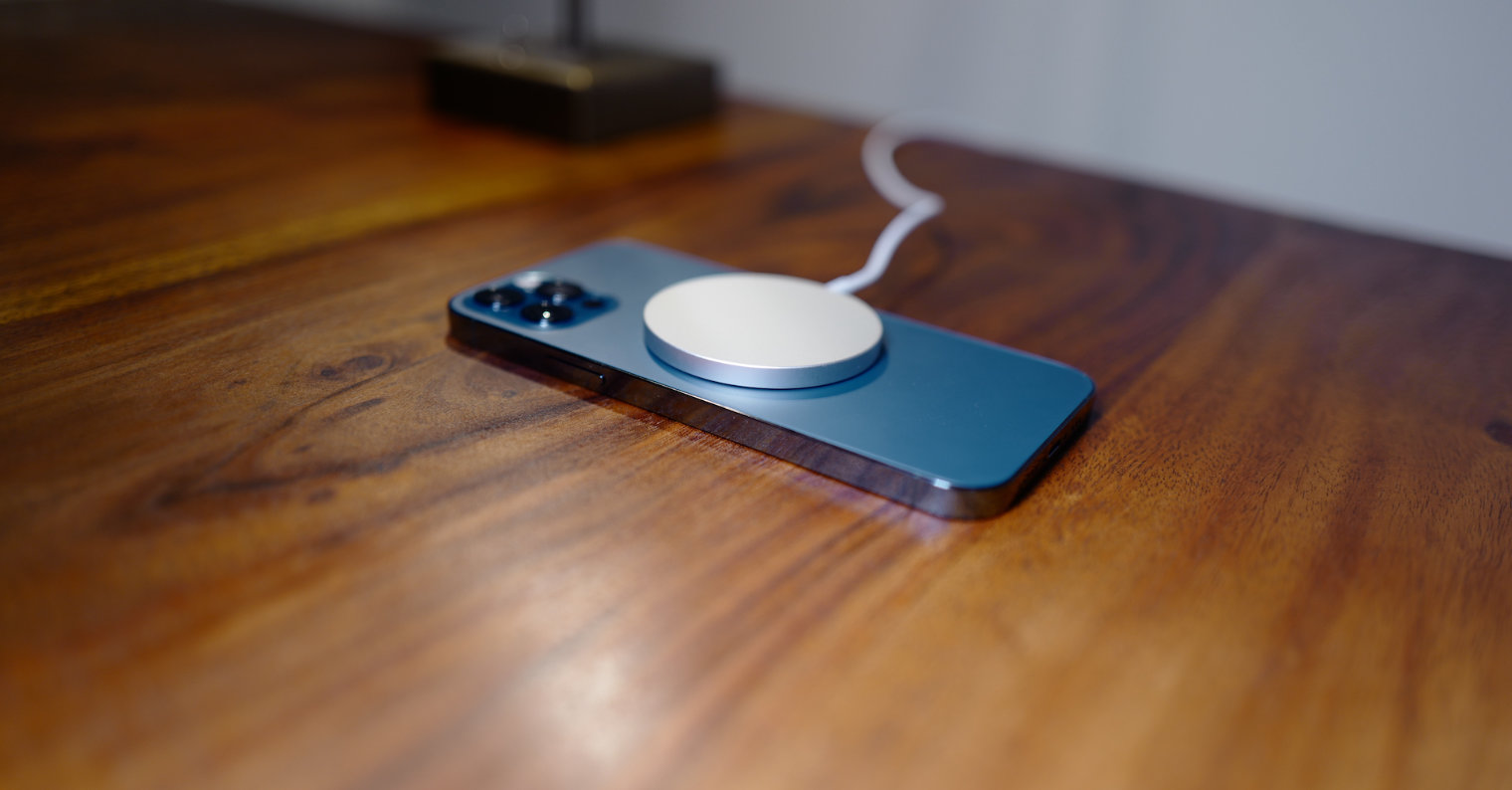 iPhone 12 Pro MagSafe اڈاپٹر iPhone 12 Pro MagSafe اڈاپٹر