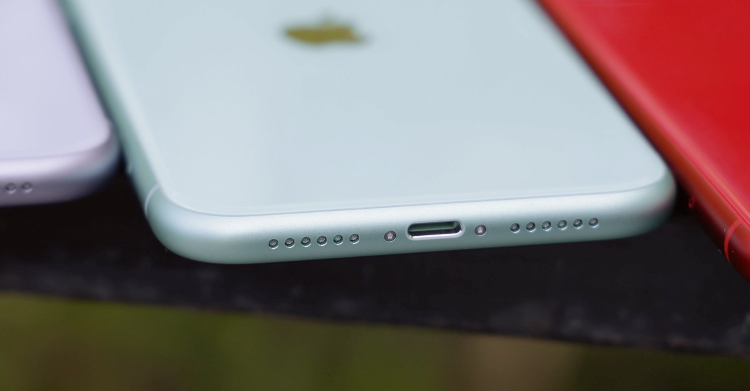 iPhone بجلی کا کنیکٹر Unsplash iPhone بجلی کا کنیکٹر Unsplash
