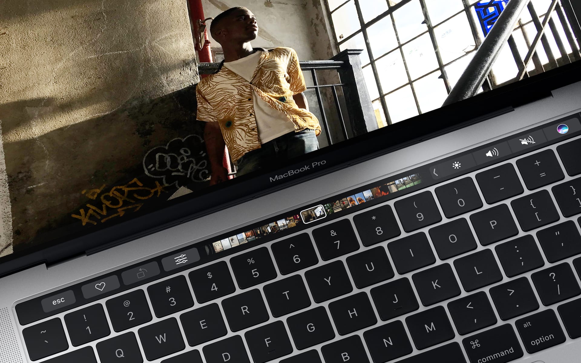 MBP2016_touchbar ٹچ بار
